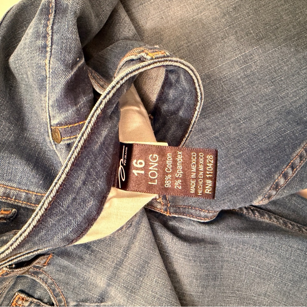 3 Stylish PZI Women's Jeans - Picture 5 of 16